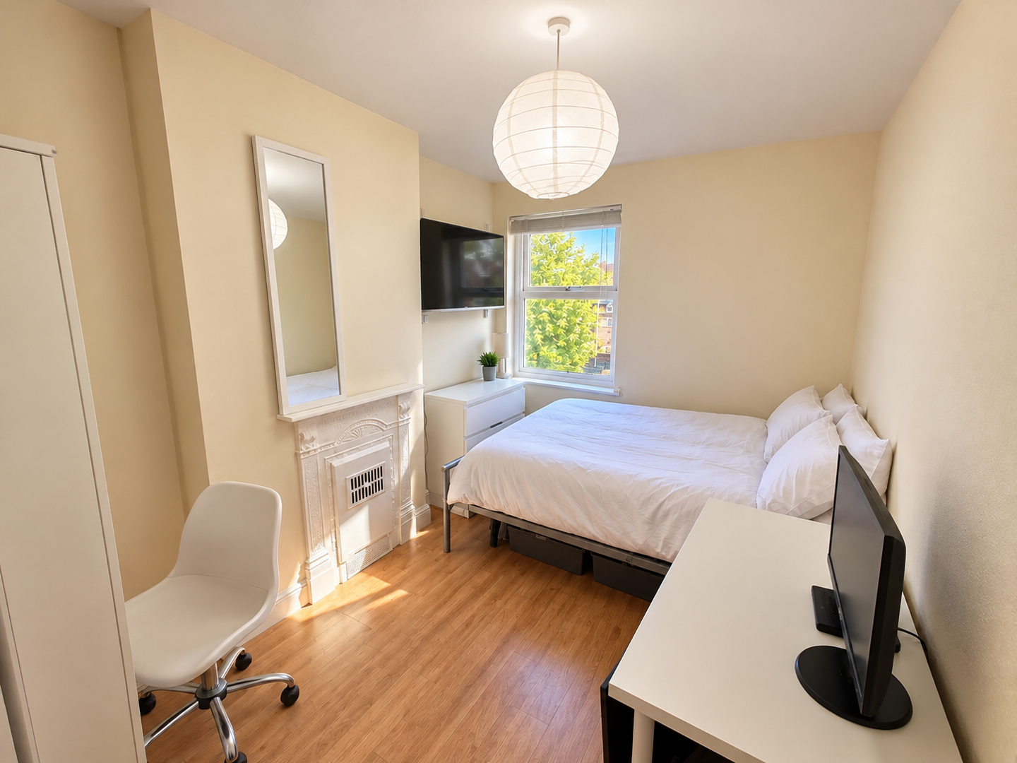 5 bed property in Malefant Street, Cardiff